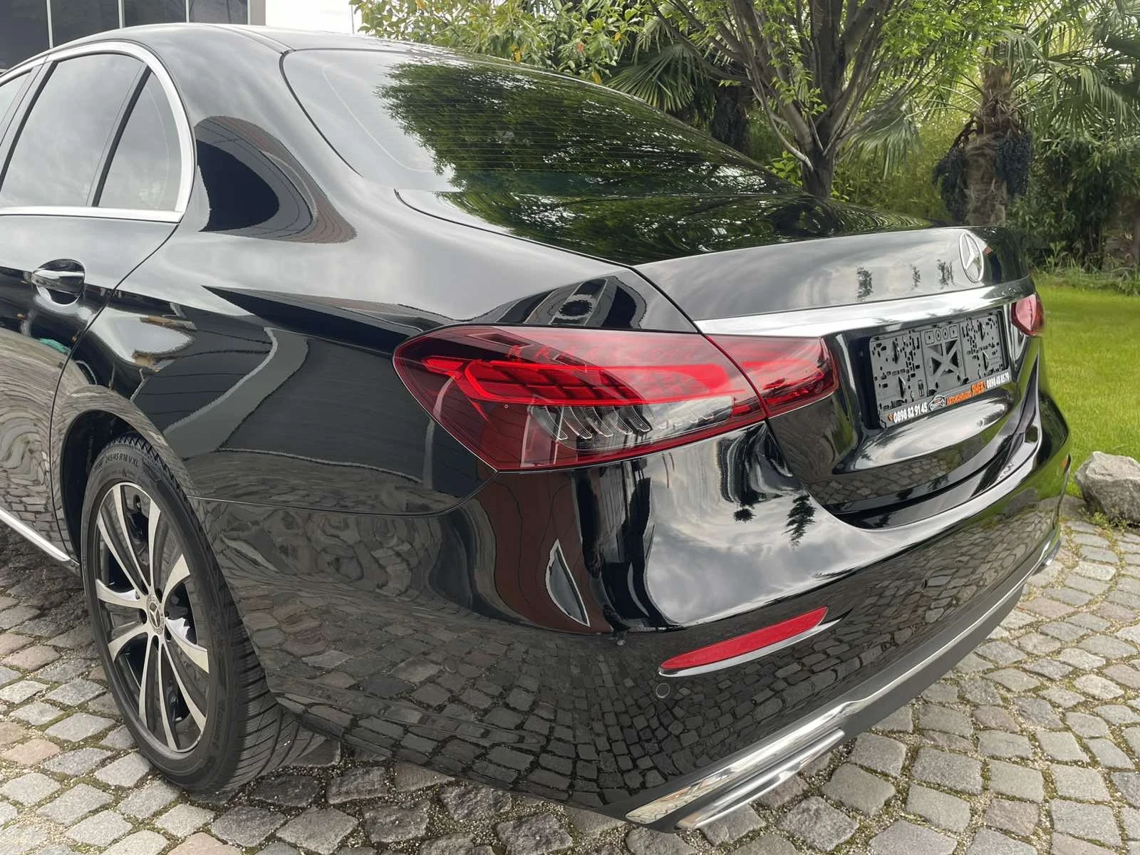 Mercedes-Benz E 220 4matic, снимка 7 - Автомобили и джипове - 54098306