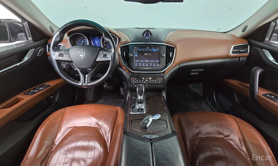 Maserati Ghibli * 3.0S* Q4* ПОДГРЕВ* ОБДУХВАНЕ* ШИБИДАХ* , снимка 7 - Автомобили и джипове - 54114983