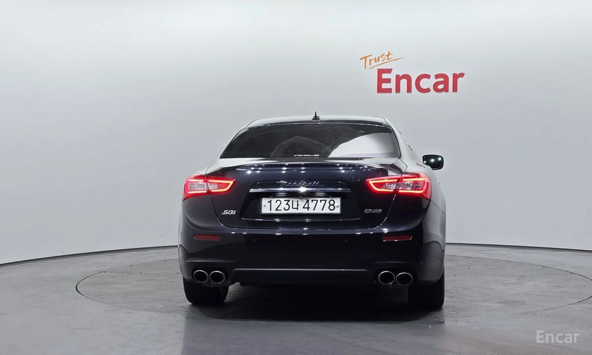 Maserati Ghibli * 3.0S* Q4* ПОДГРЕВ* ОБДУХВАНЕ* ШИБИДАХ* , снимка 4 - Автомобили и джипове - 54114983