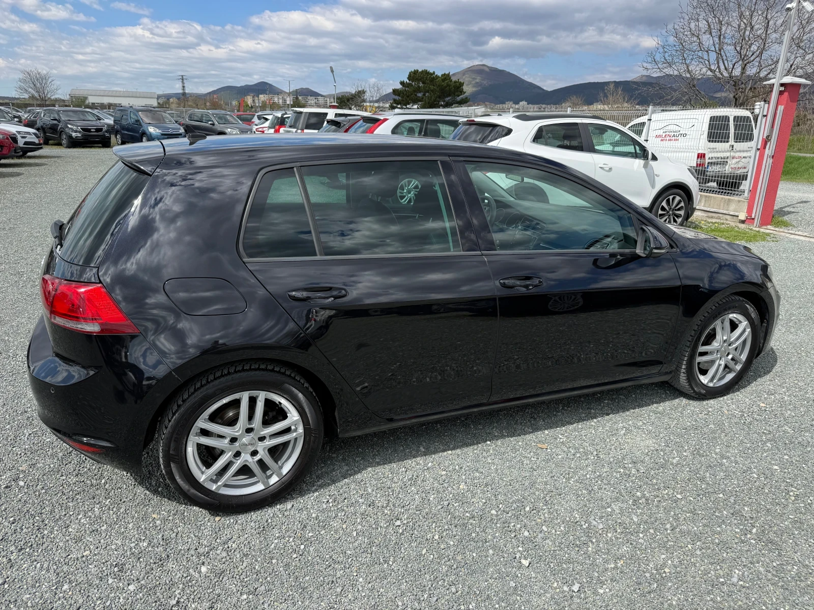 VW Golf (KATO НОВА), снимка 5 - Автомобили и джипове - 54121870