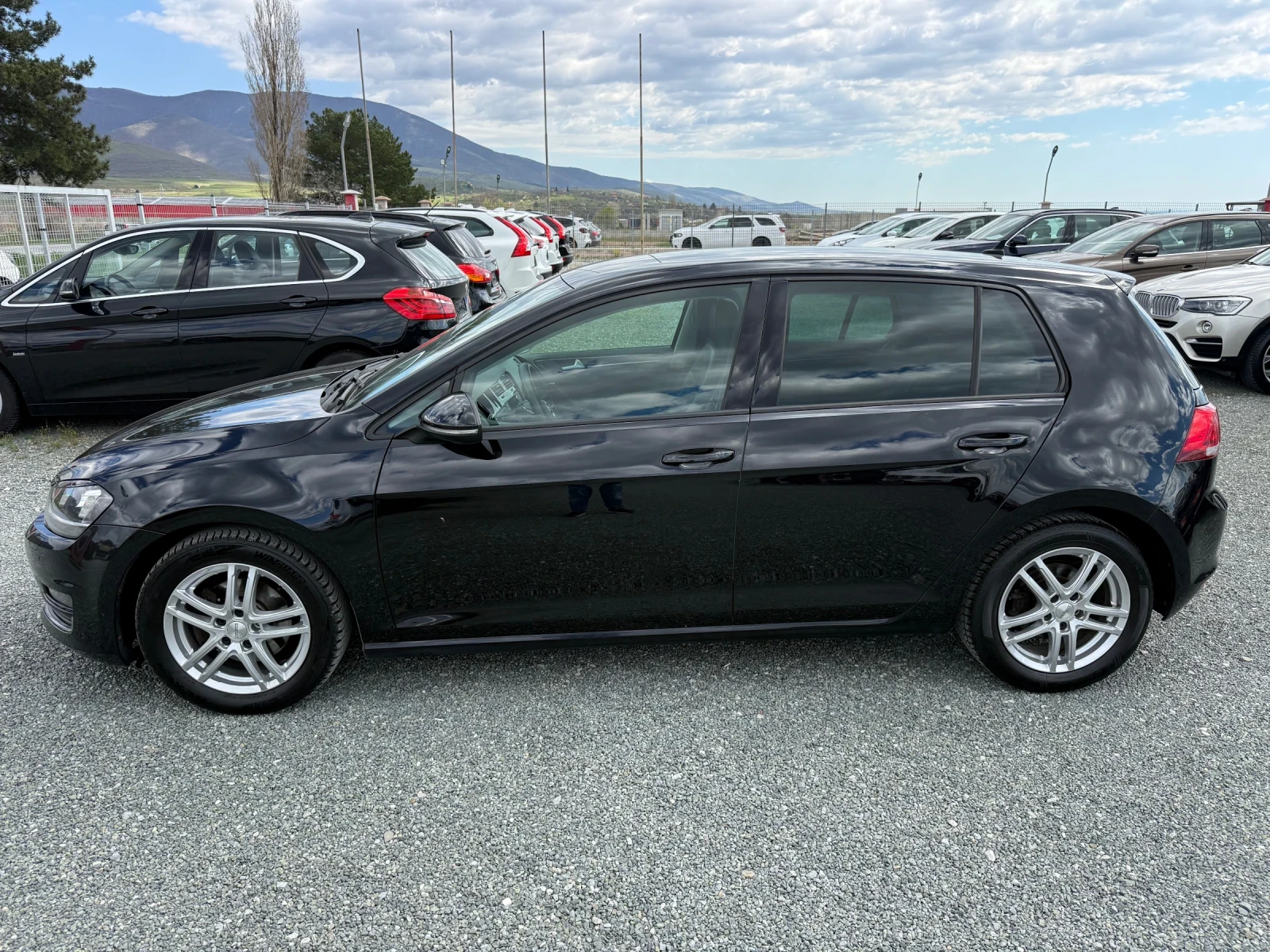 VW Golf (KATO НОВА), снимка 10 - Автомобили и джипове - 54121870