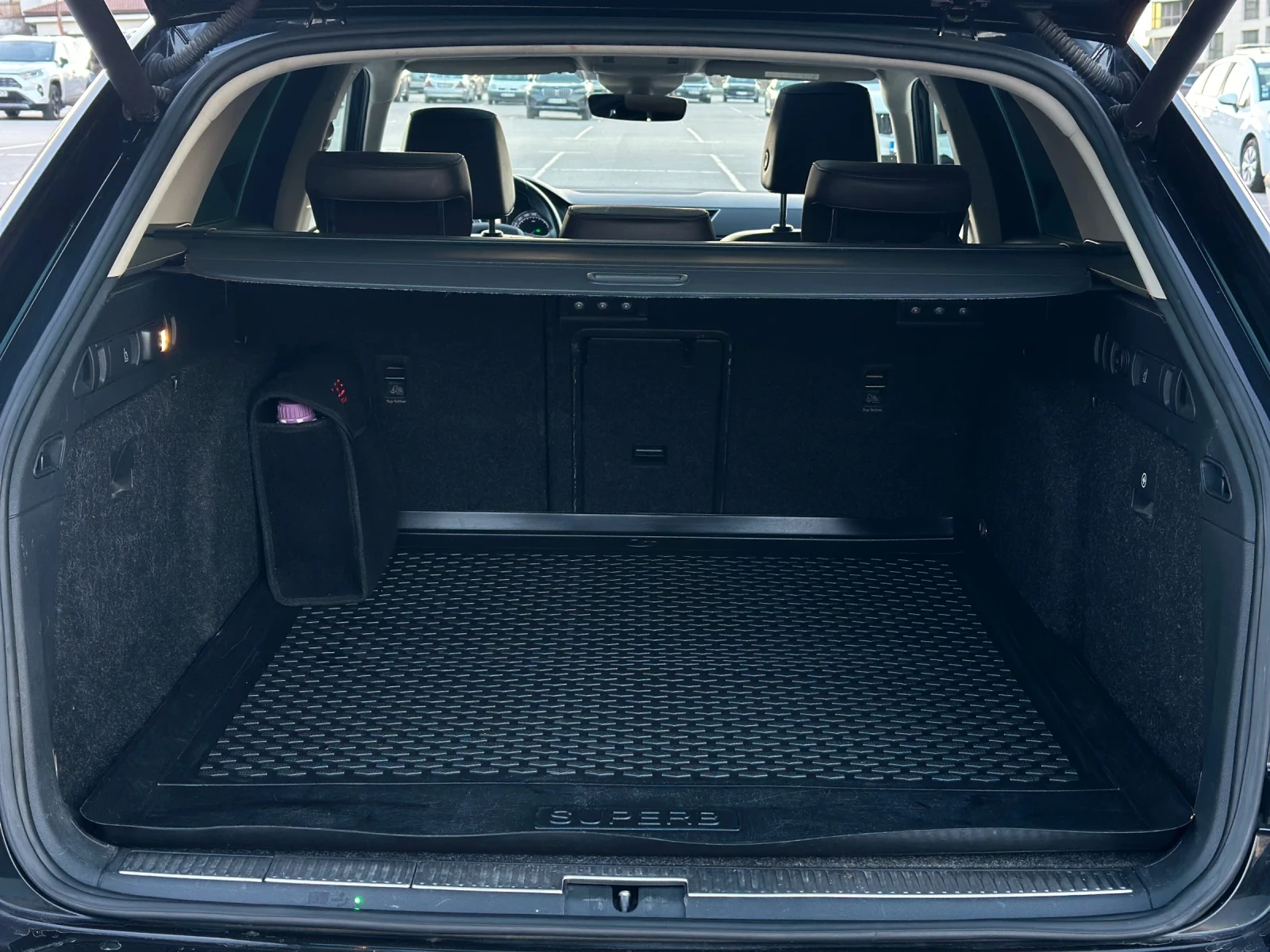 Skoda Superb 2.0TDI 4x4 Laurin&Klement DSG6, снимка 14 - Автомобили и джипове - 54141534