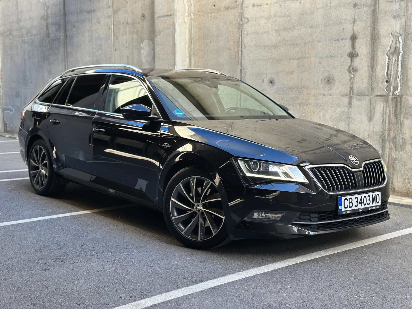 Skoda Superb 2.0TDI 4x4 Laurin&Klement DSG6, снимка 3 - Автомобили и джипове - 54141534