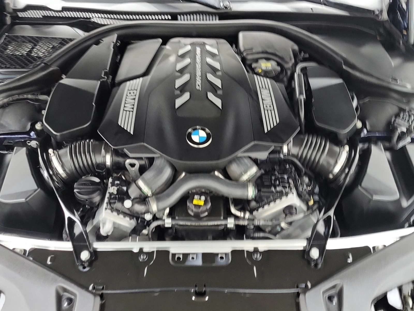 BMW 850 xDrive  * * CARFAX * * АВТО КРЕДИТ * * , снимка 7 - Автомобили и джипове - 54179543