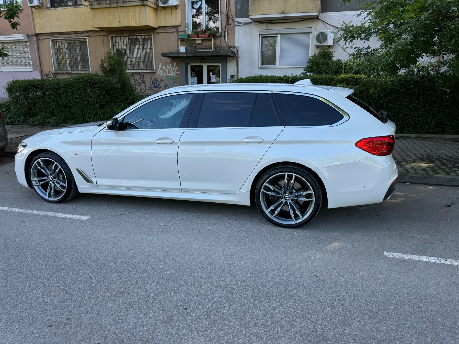 BMW 540, снимка 6 - Автомобили и джипове - 54303658