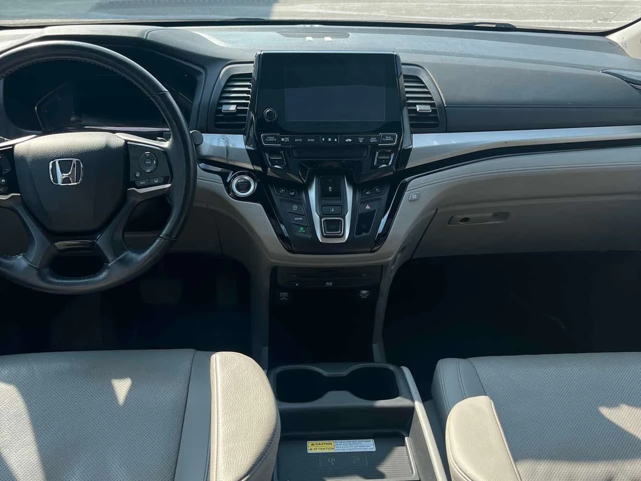 Honda Odyssey | Touring | ДВА КЛЮЧА | CARFAX | ПОДГРЕВ | ШИБИДАХ, снимка 9 - Автомобили и джипове - 54713945