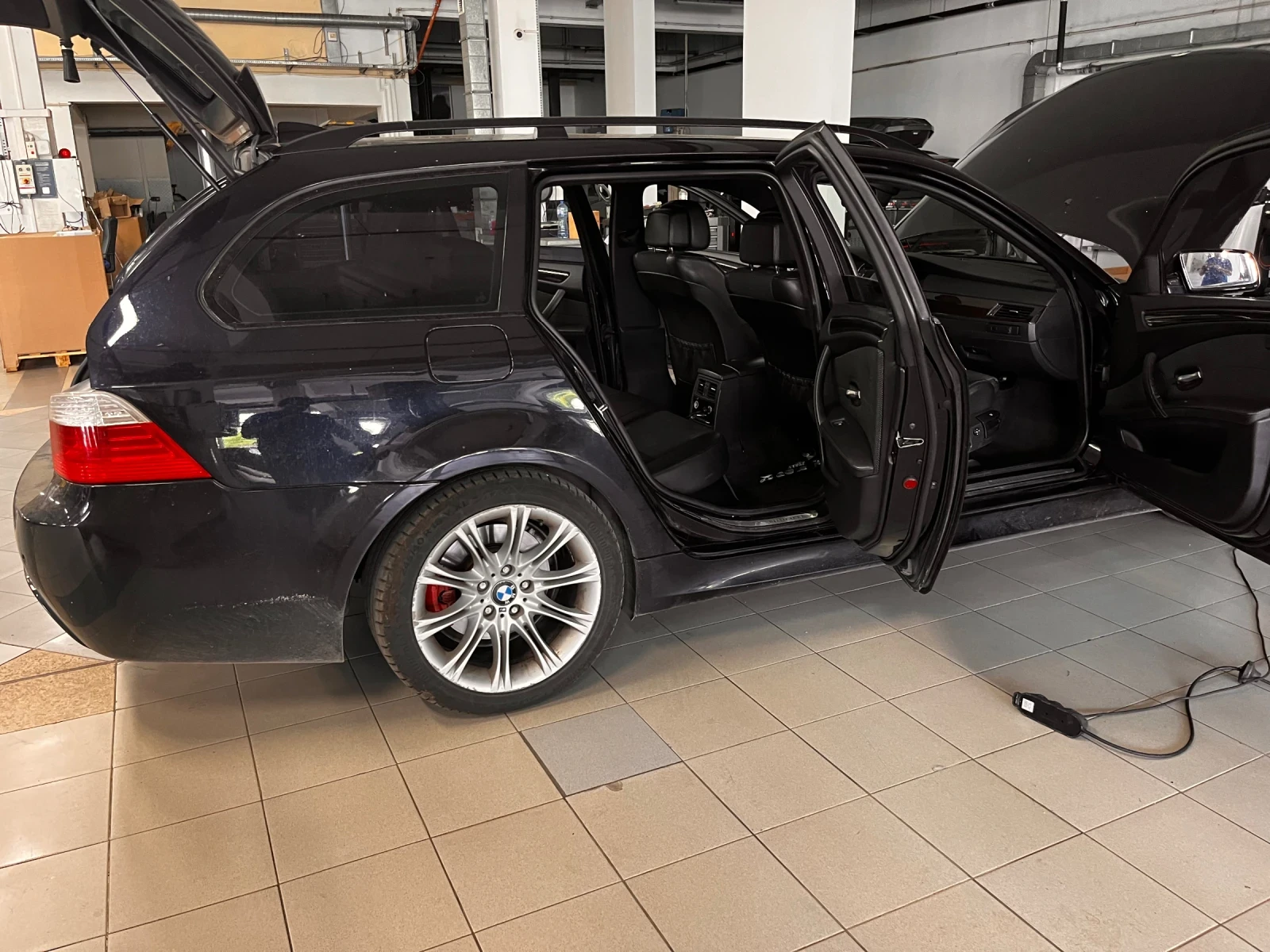 BMW 530 E61 facelift CIC 235hp M57N2, снимка 2 - Автомобили и джипове - 55072212