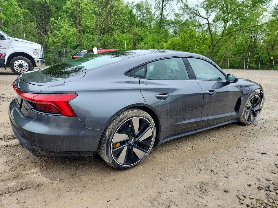 Audi E-Tron GT RS/QUATTRO/CARFAX/, снимка 3 - Автомобили и джипове - 56655287