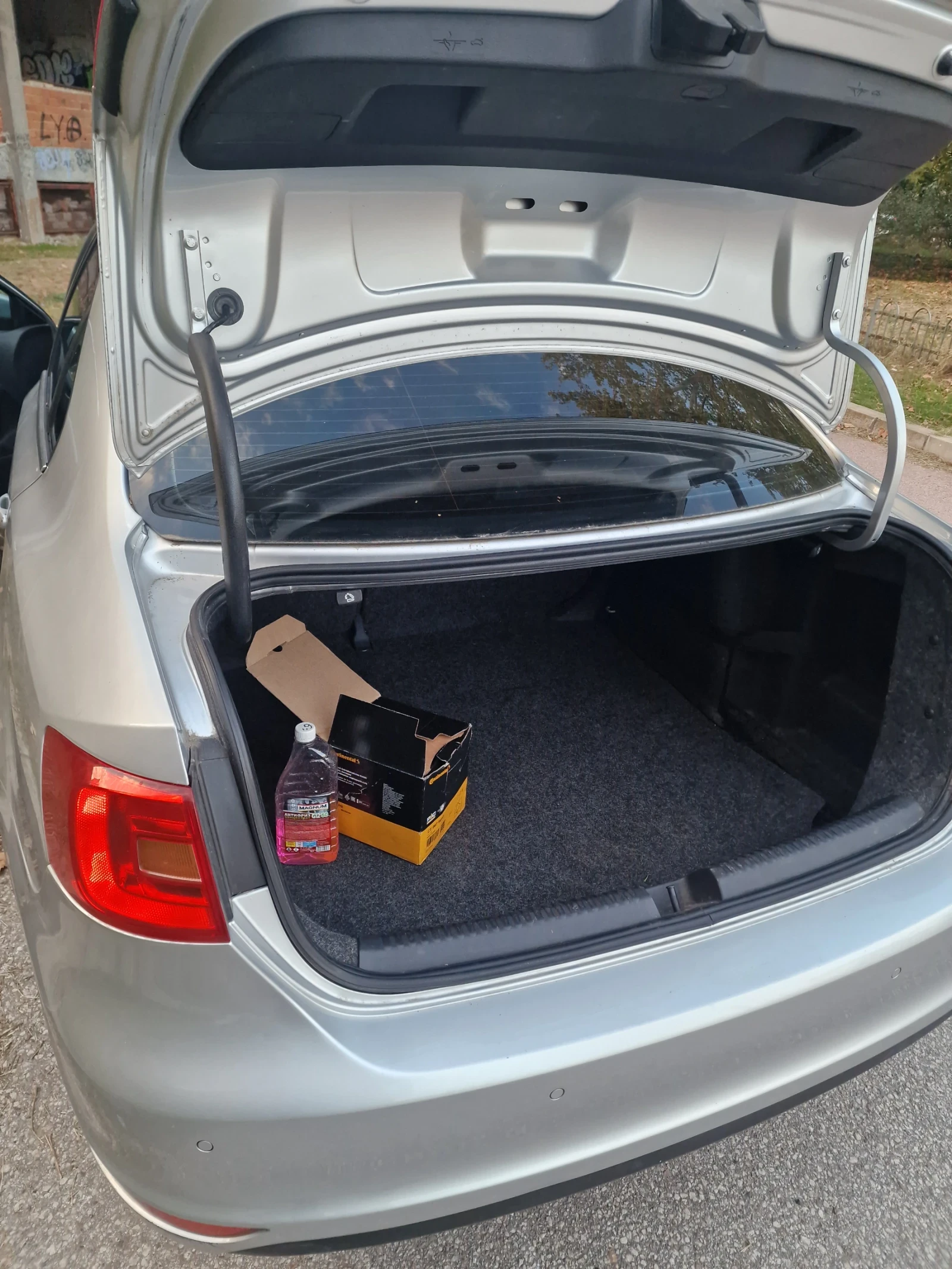VW Jetta, снимка 14 - Автомобили и джипове - 56736052
