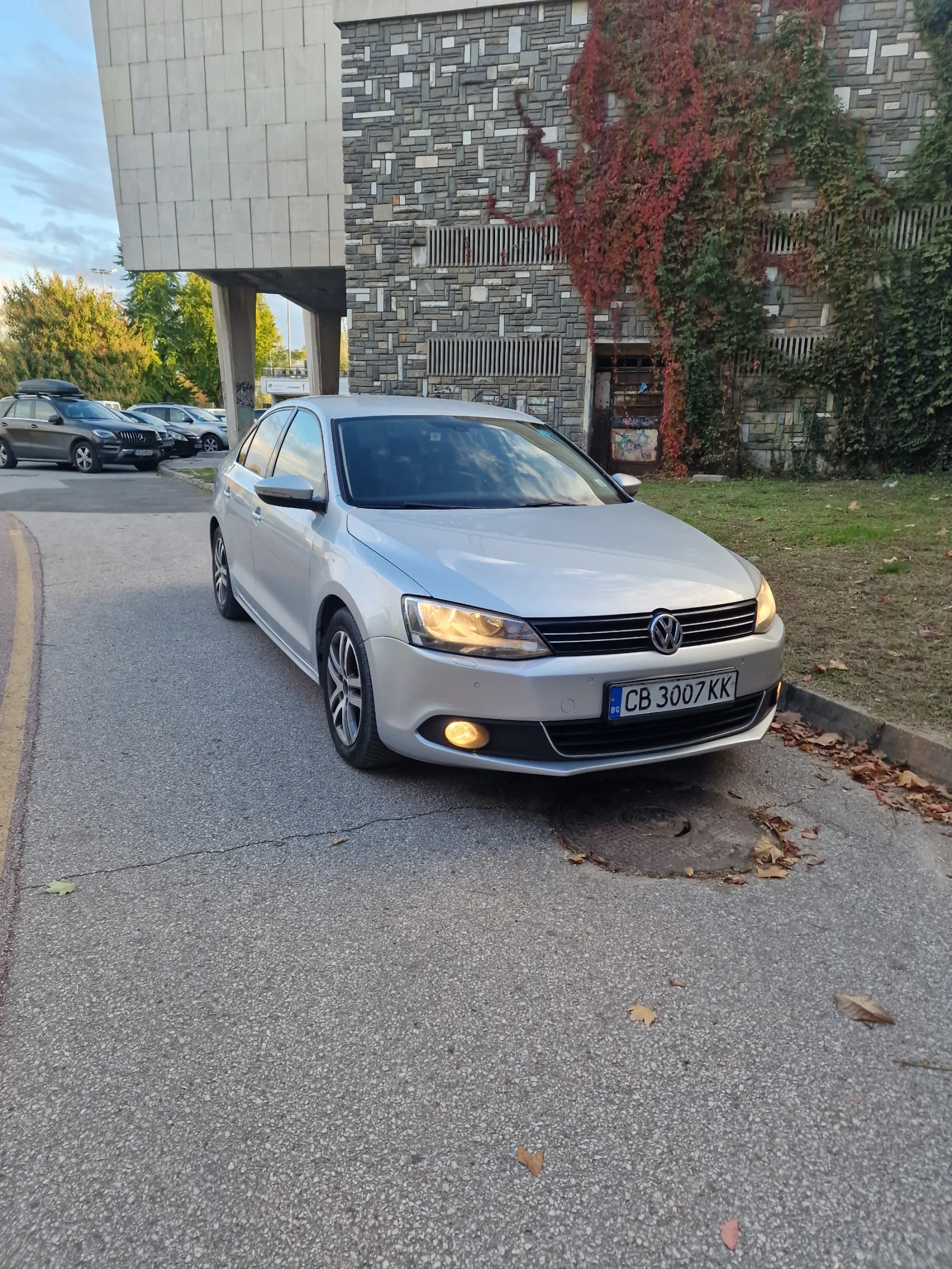 VW Jetta, снимка 2 - Автомобили и джипове - 56736052