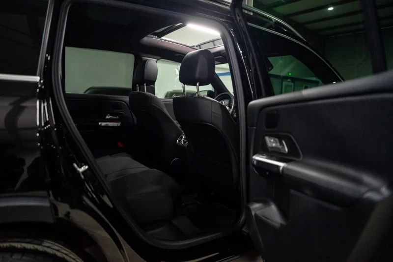 Mercedes-Benz GLB 250I 4MATIC DISTRONIC ПАНОРАМА 360 ЛИЗИНГ 100%, снимка 15 - Автомобили и джипове - 53248678
