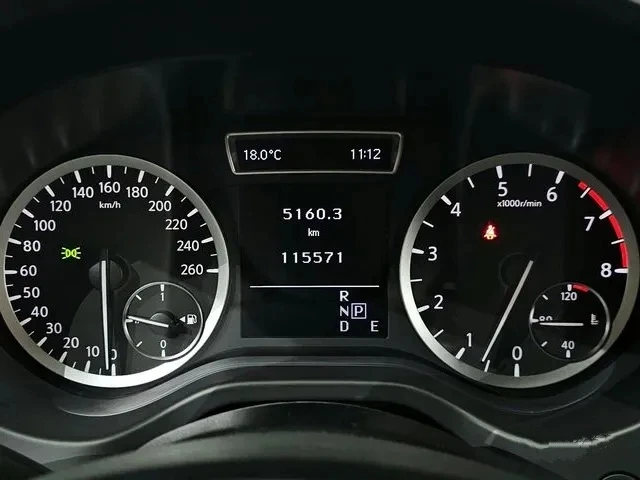 Infiniti Q30 2.0 t 4x4 - изображение 7