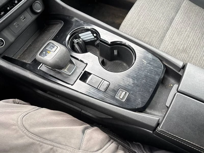 Nissan Rogue * S * CARFAX * ЦЕНА ДО БГ, снимка 12 - Автомобили и джипове - 52893493