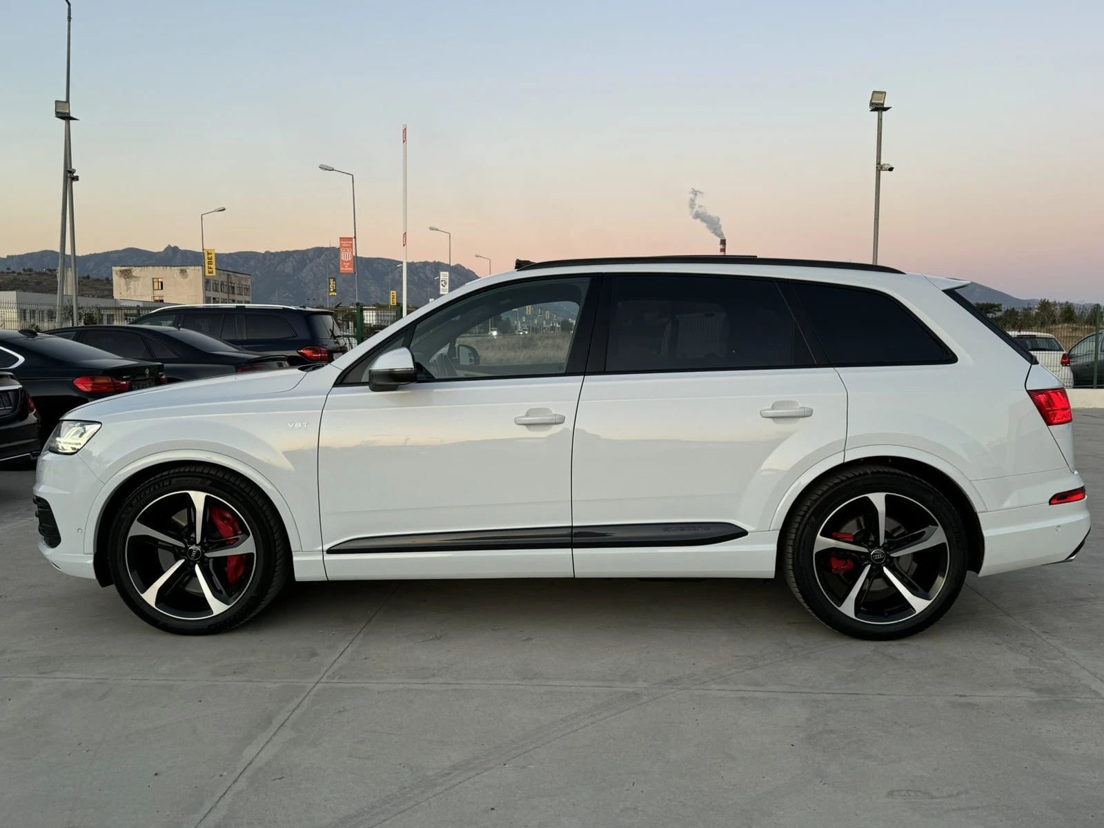 Audi SQ7 V8* 435ps* MATRIX* 7места* BOSE* 360* Head UP* NV* - [1] 