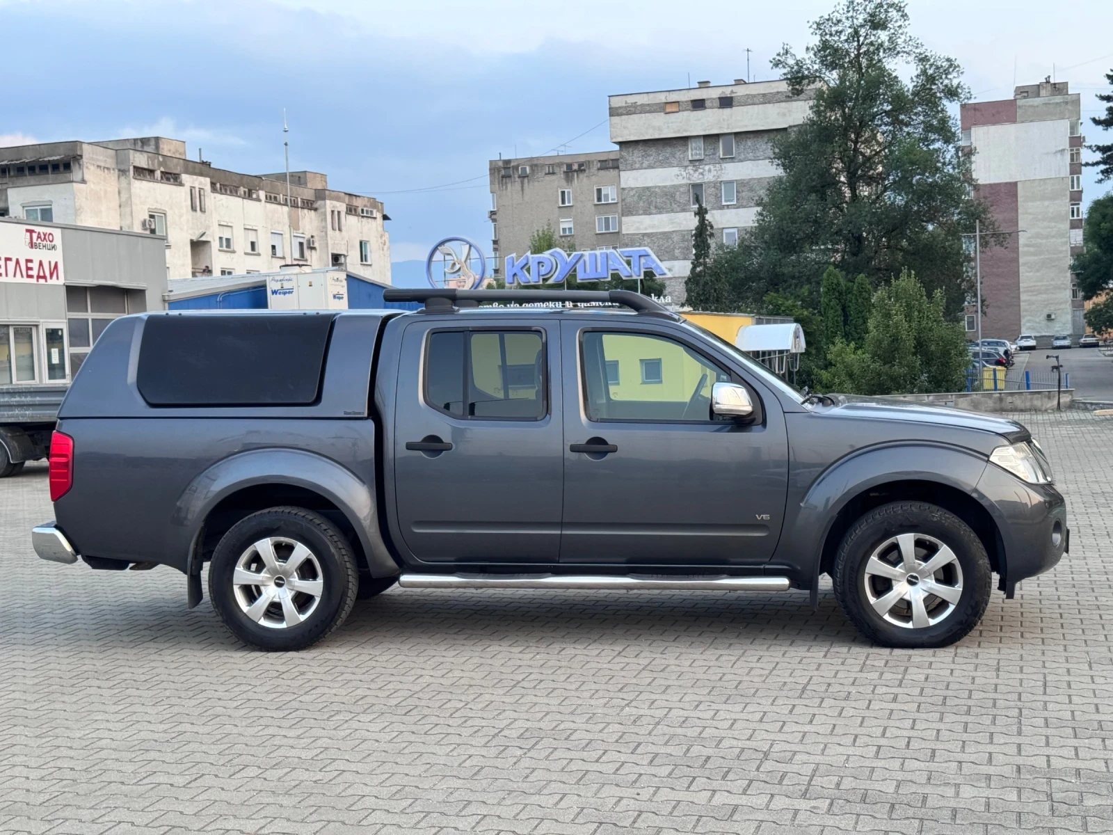 Nissan Navara  3.0D-FACELIFT-4x4-NAVI-CAMERA-BOSE-HARDTOP-FULL - изображение 3