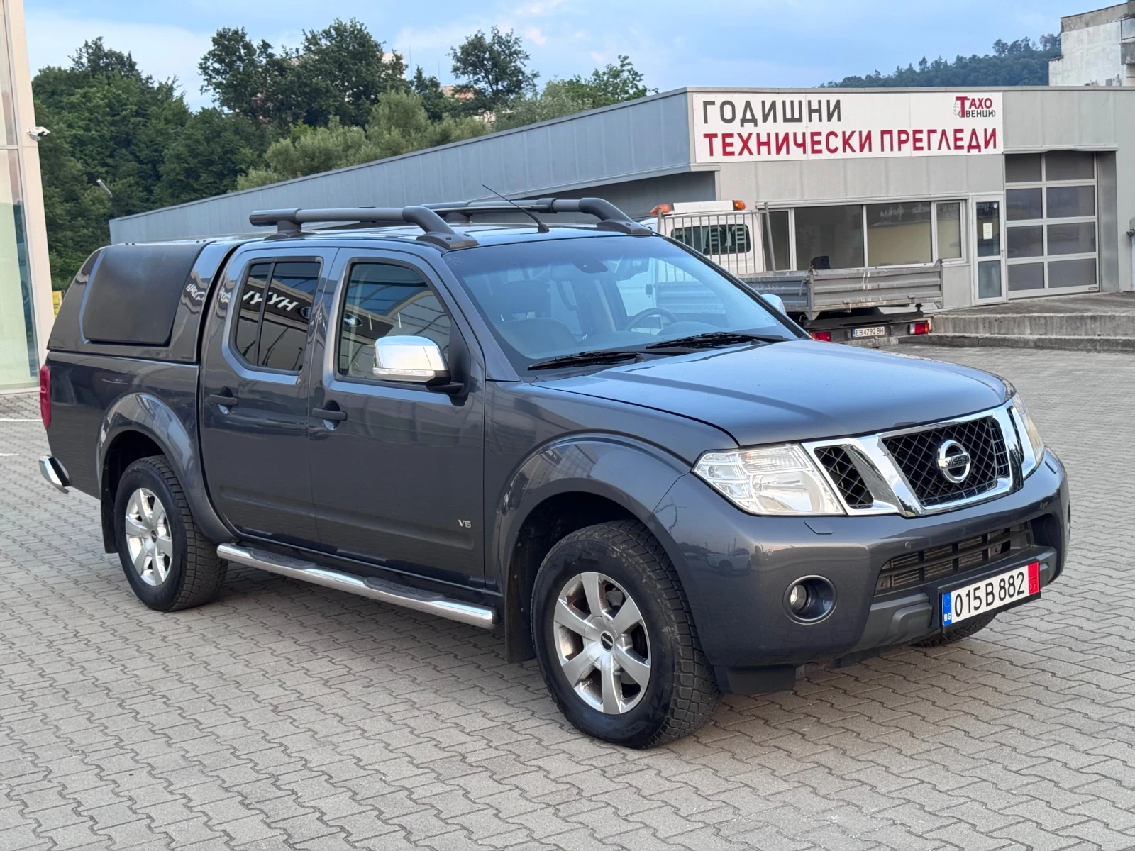 Nissan Navara  3.0D-FACELIFT-4x4-NAVI-CAMERA-BOSE-HARDTOP-FULL - изображение 2