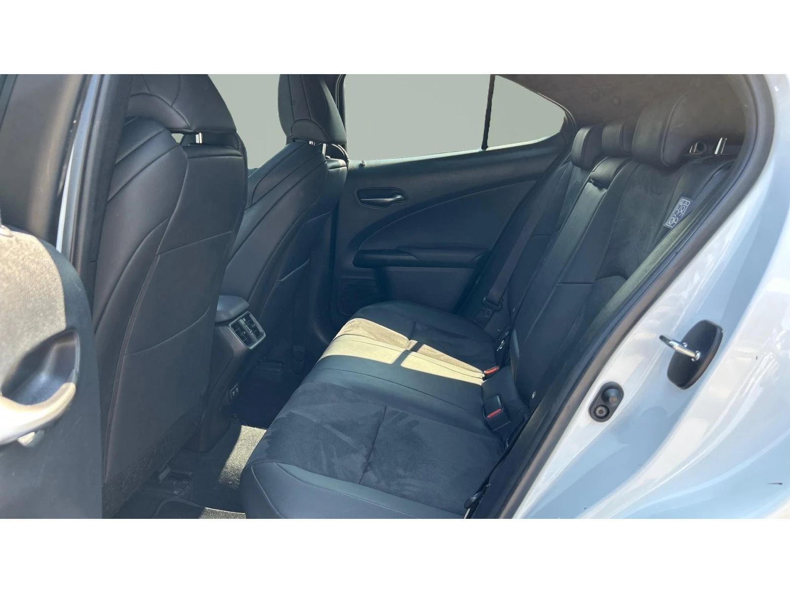 Lexus UX 250h ������� ������ �� 530   | Mobile.bg � ����������� 11