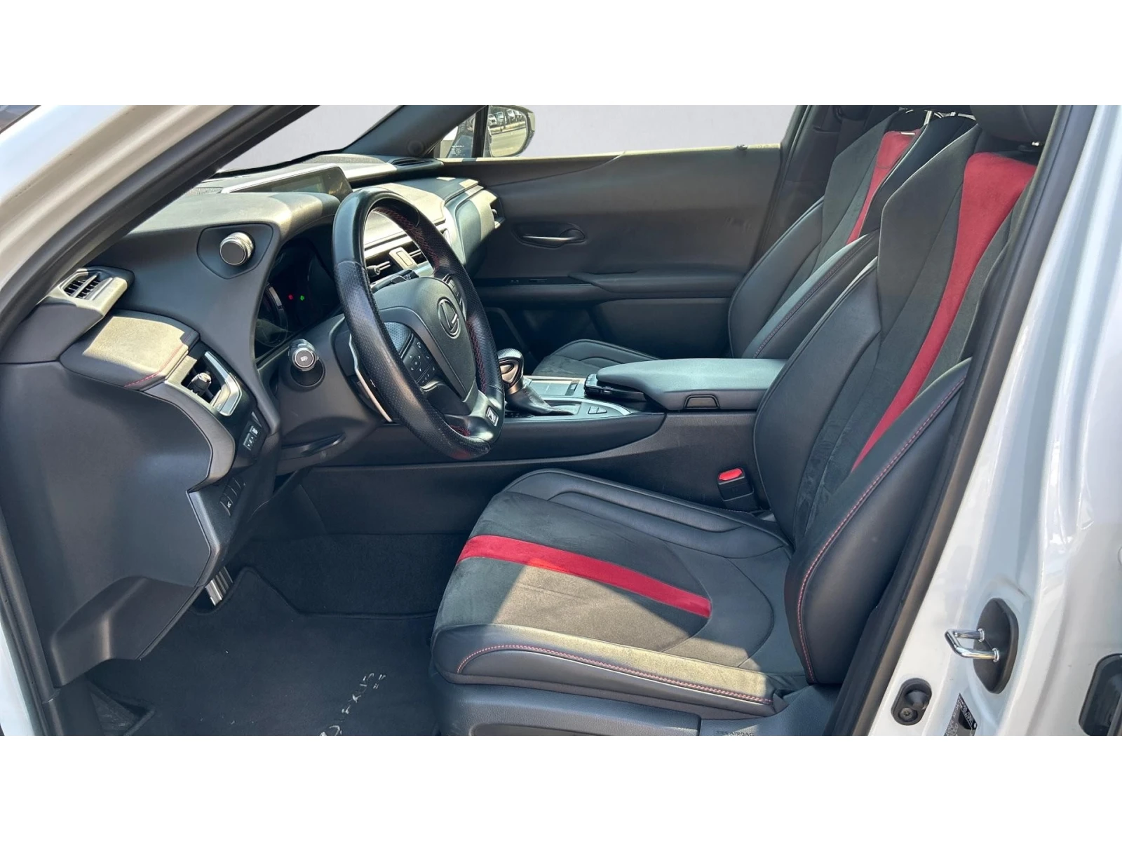 Lexus UX 250h ������� ������ �� 530   | Mobile.bg � ����������� 12
