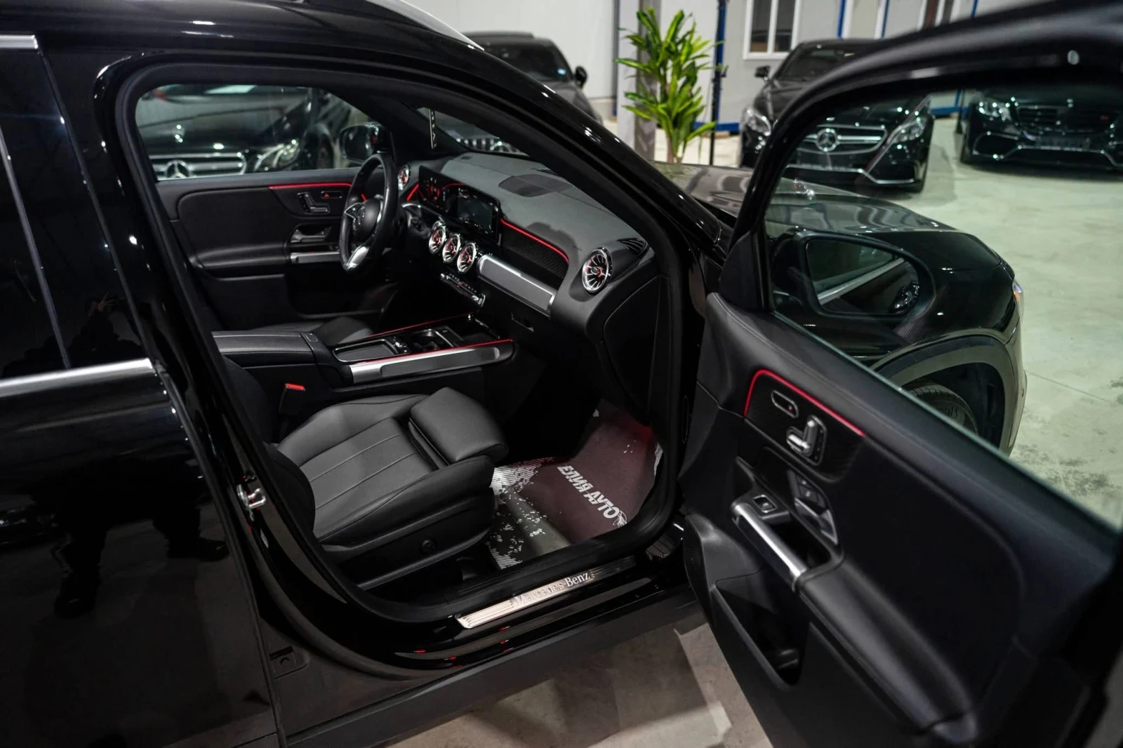 Mercedes-Benz GLB 250I 4MATIC DISTRONIC �������� 360 ������ 100% | Mobile.bg � ����������� 13