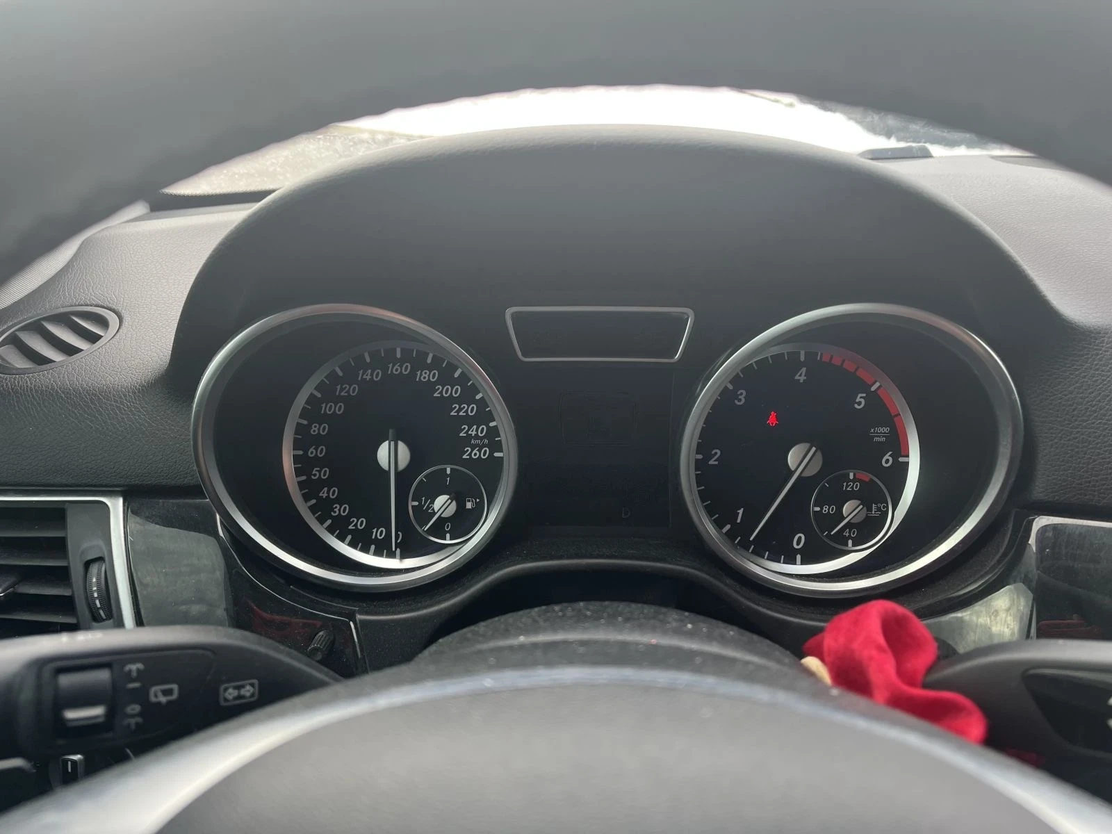 Mercedes-Benz ML 350 AMG-pkg* 360View* Harman/Kardon* Keyless* Пано* По, снимка 5 - Автомобили и джипове - 53853230