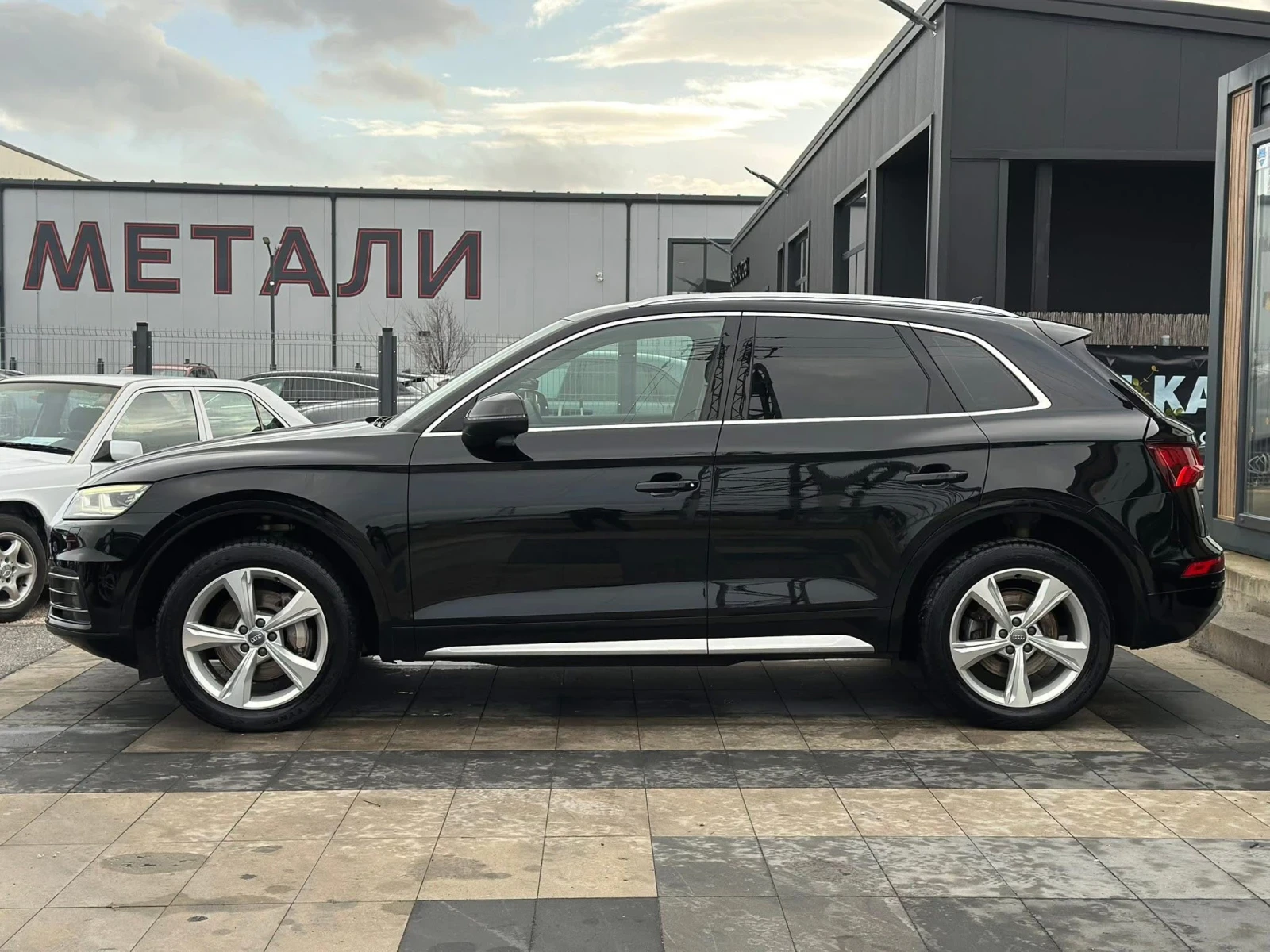 Audi Q5 Quattro / LED / NAVI / Virtual cockpit / Перфектно, снимка 3 - Автомобили и джипове - 53918687