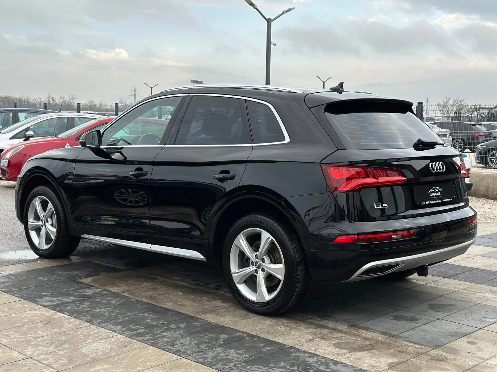 Audi Q5 Quattro / LED / NAVI / Virtual cockpit / Перфектно, снимка 4 - Автомобили и джипове - 53918687