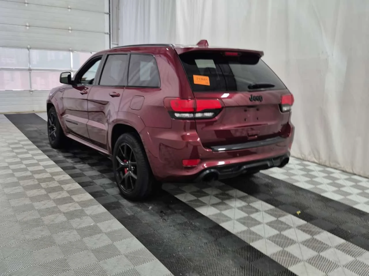 Jeep Grand cherokee  SRT /DISTRONIC/HARMAN KARDON, снимка 4 - Автомобили и джипове - 53985602