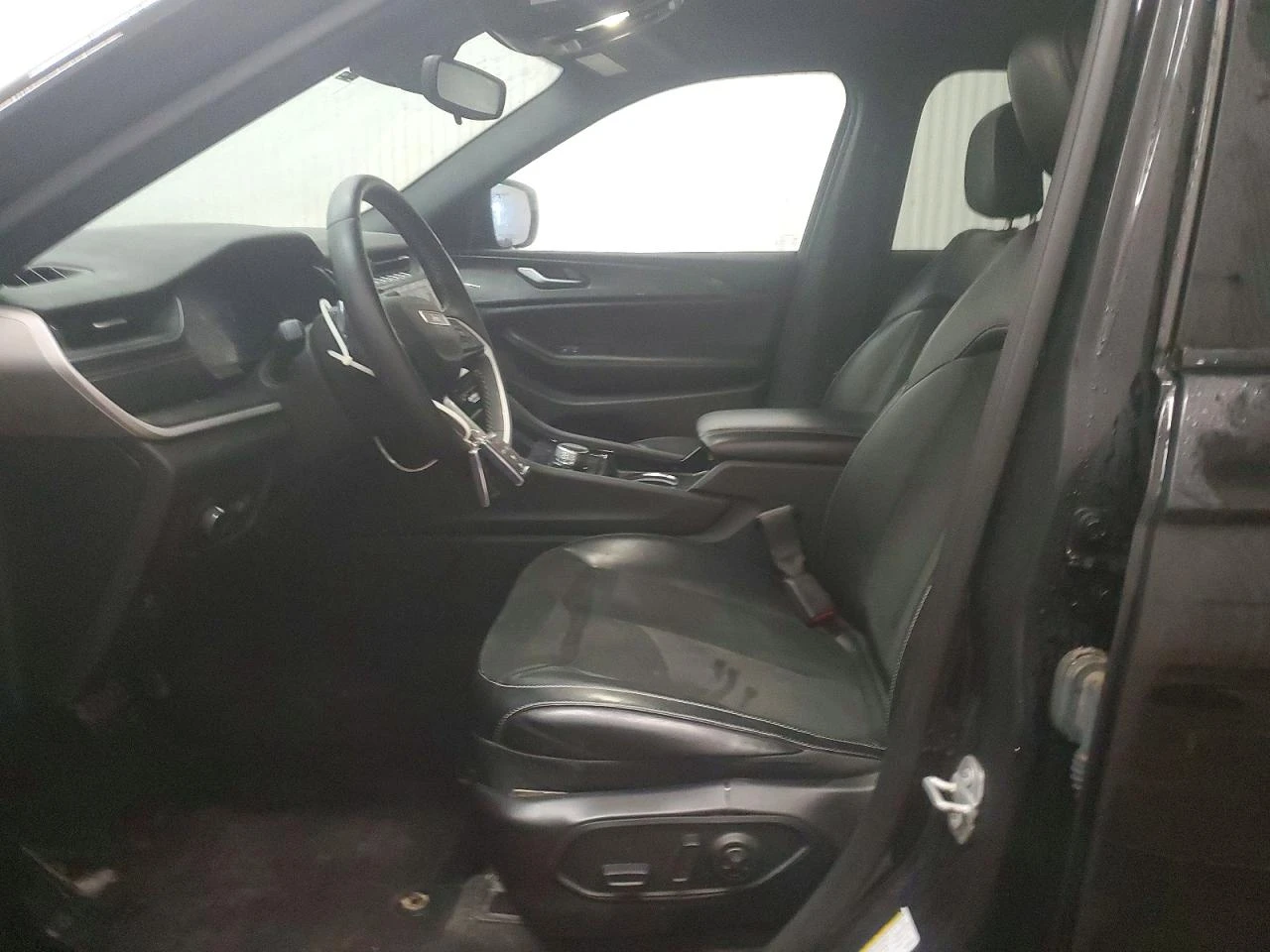 Jeep Grand cherokee Altitude 4x4, снимка 7 - Автомобили и джипове - 54129640