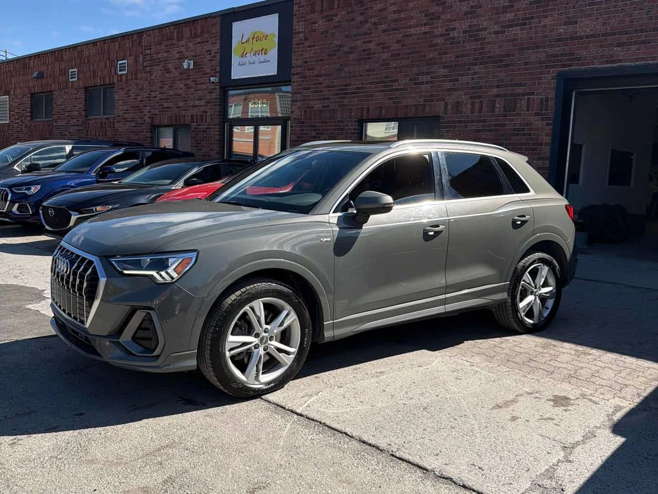 Audi Q3 Progressiv| DISTRONIC| DIGITAL| ПОДГРЕВИ| ПАНОРАМА, снимка 2 - Автомобили и джипове - 54633096