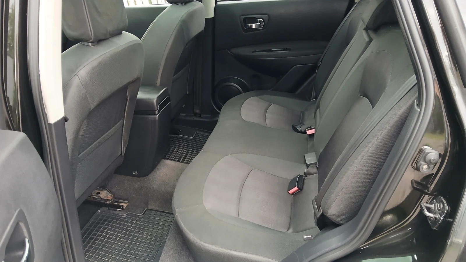 Nissan Qashqai Бензин-газ, снимка 11 - Автомобили и джипове - 54726199