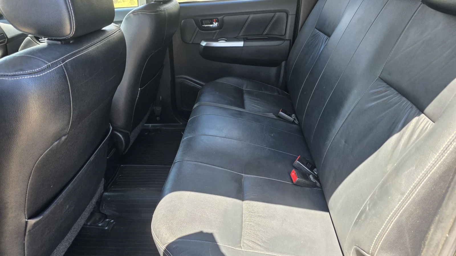 Toyota Hilux 3, 0 D-4D 4X4 EURO 5 B, снимка 8 - Автомобили и джипове - 55231140