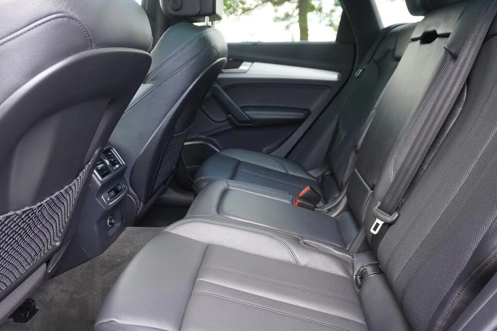 Audi SQ5 Technik Quattro* BANG & OLUFSEN* DISTRONIC* ХЕДЪП*, снимка 17 - Автомобили и джипове - 55379274