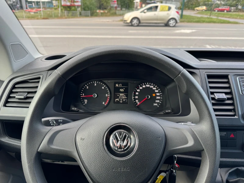 VW T6 2.0TDI 150k.c. TOP БЕЗ ЗАБЕЛЕЖКИ , снимка 7 - Бусове и автобуси - 52021888
