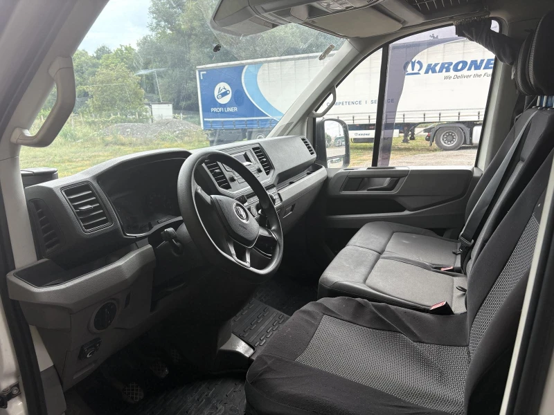 VW Crafter, снимка 10 - Бусове и автобуси - 52545673