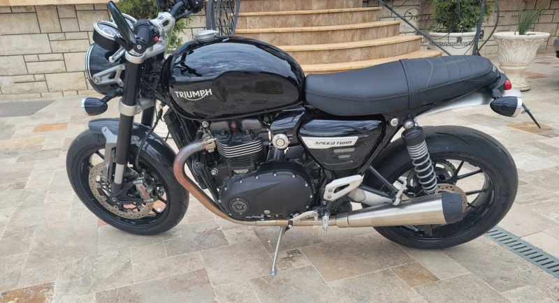 Triumph Speed Twin T120 Carbon  