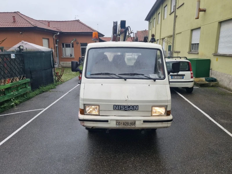 Автовишка Друга марка Nisan TRADE 3.0 d, снимка 2 - Индустриална техника - 51989447