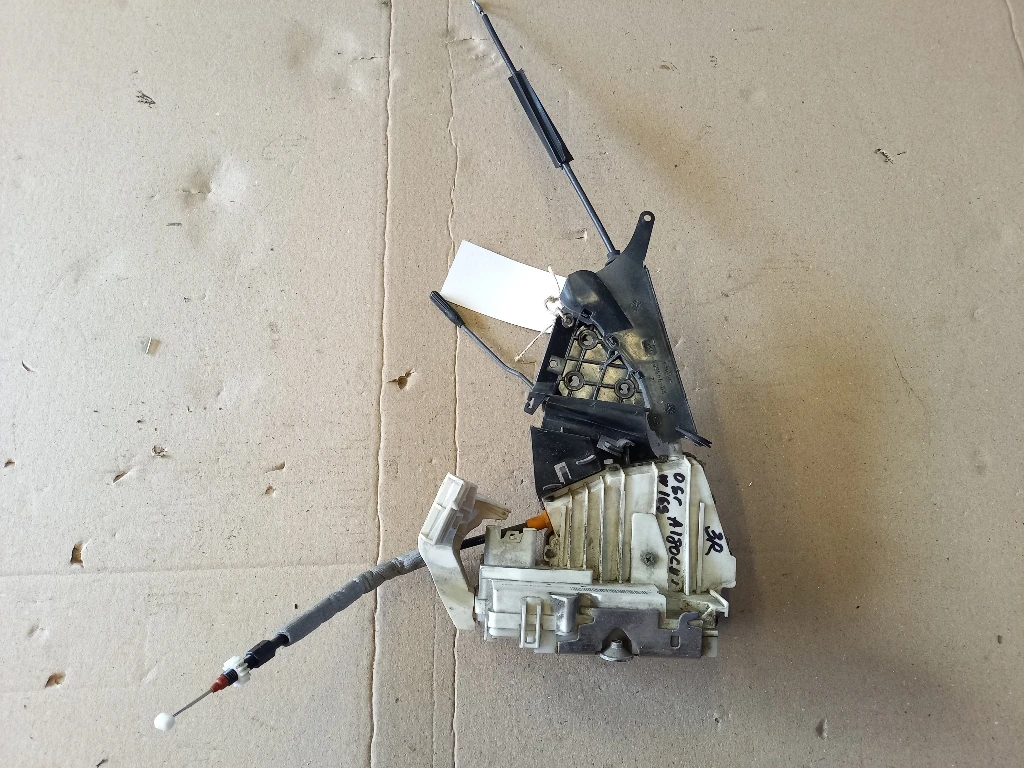      180 W169  | Mobile.bg   1