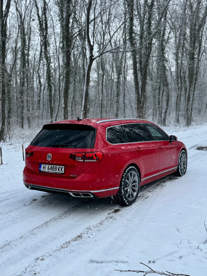 VW Passat 8.5/Facelift/Rline/4Motion, снимка 5 - Автомобили и джипове - 47595970