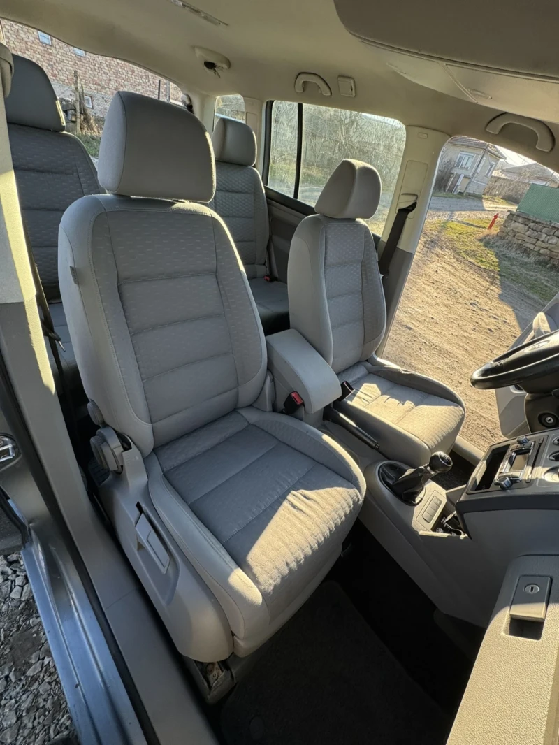 VW Touran 1.9TDI, снимка 10 - Автомобили и джипове - 48612525