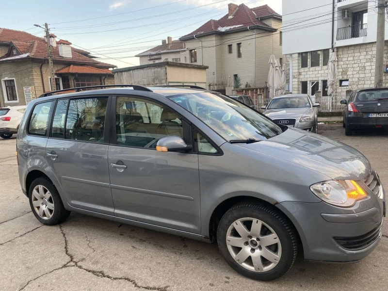 VW Touran 1.9TDI, снимка 3 - Автомобили и джипове - 48612525