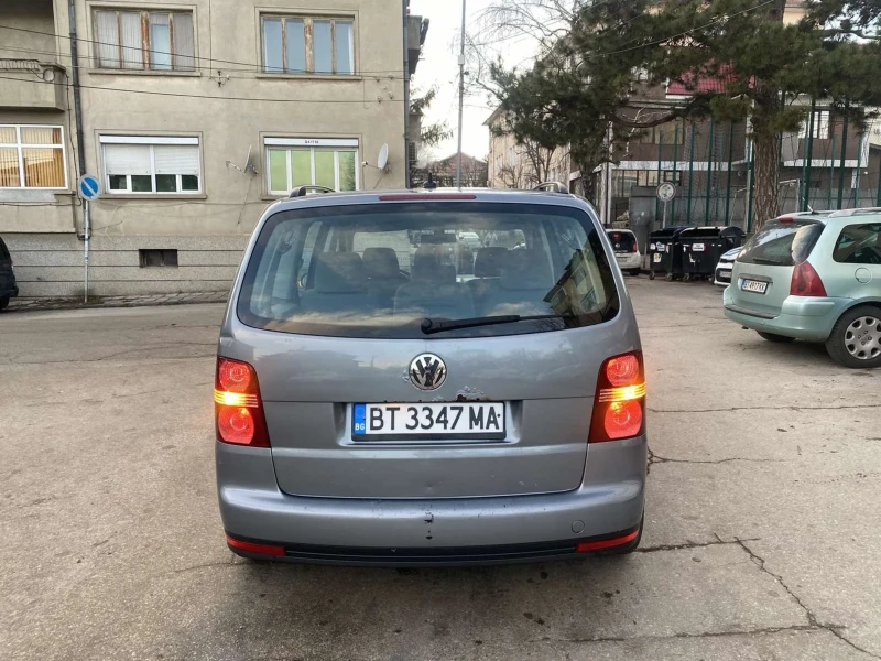 VW Touran 1.9TDI, снимка 2 - Автомобили и джипове - 48612525