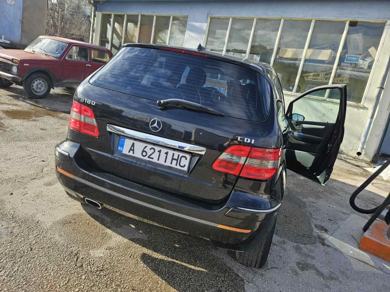 Mercedes-Benz B 180, снимка 7 - Автомобили и джипове - 48814404