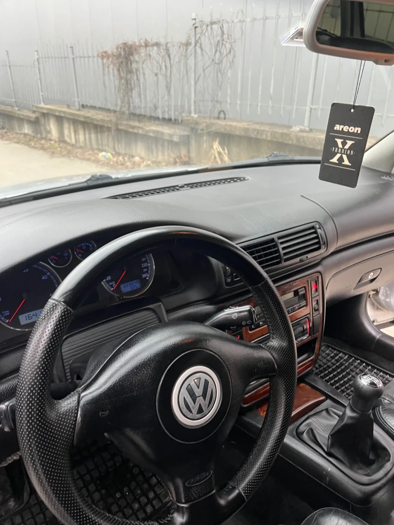 VW Passat, снимка 7 - Автомобили и джипове - 48938528