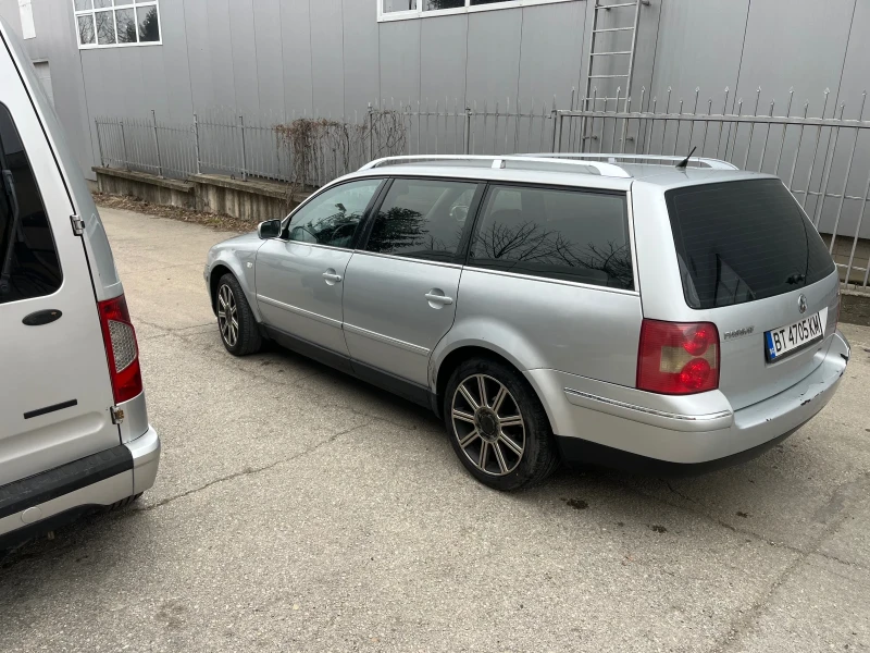 VW Passat, снимка 5 - Автомобили и джипове - 48938528