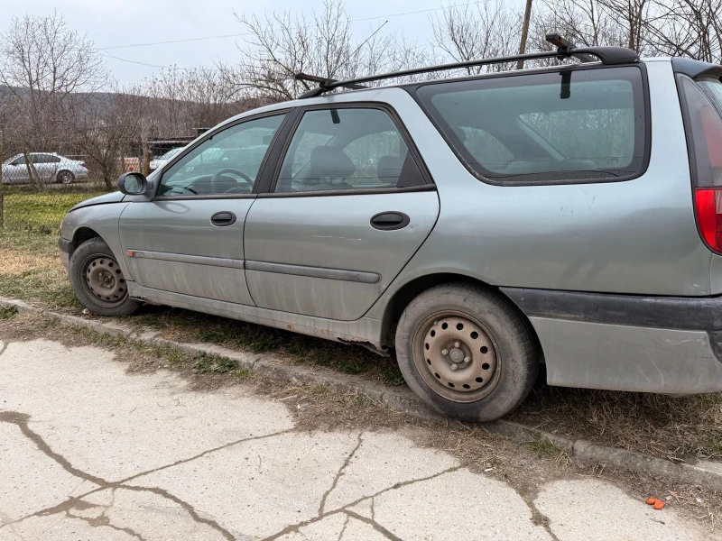 Renault Laguna 1.8 Бензин, снимка 3 - Автомобили и джипове - 49416462