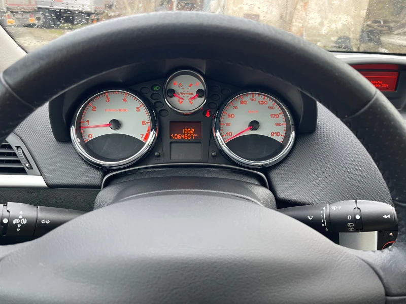Peugeot 207 1.6  64 000км!!!!PANORAMA, снимка 7 - Автомобили и джипове - 51351700