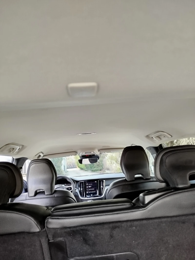 Volvo V60 D4 4x4, снимка 8 - Автомобили и джипове - 52418693