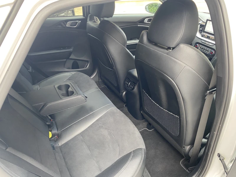 Kia Pro ceed 1.5 T-GDi/GT-PlusLine/DCT7/ПАНОРАМА, снимка 13 - Автомобили и джипове - 51046366