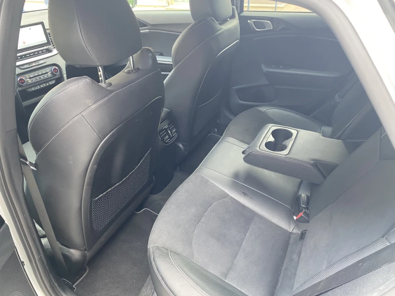 Kia Pro ceed 1.5 T-GDi/GT-PlusLine/DCT7/ПАНОРАМА, снимка 12 - Автомобили и джипове - 51046366