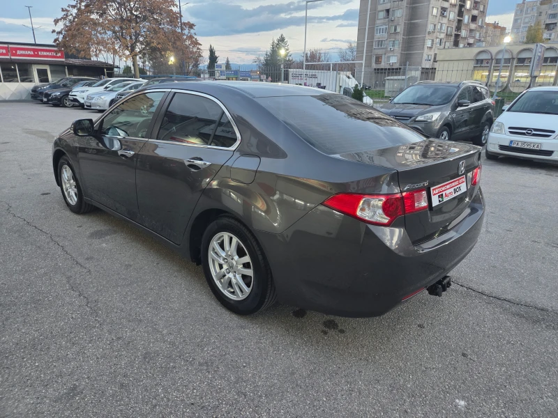 Honda Accord 2.0i (155 Hp) MT6/Navi/Камера, снимка 3 - Автомобили и джипове - 52483209
